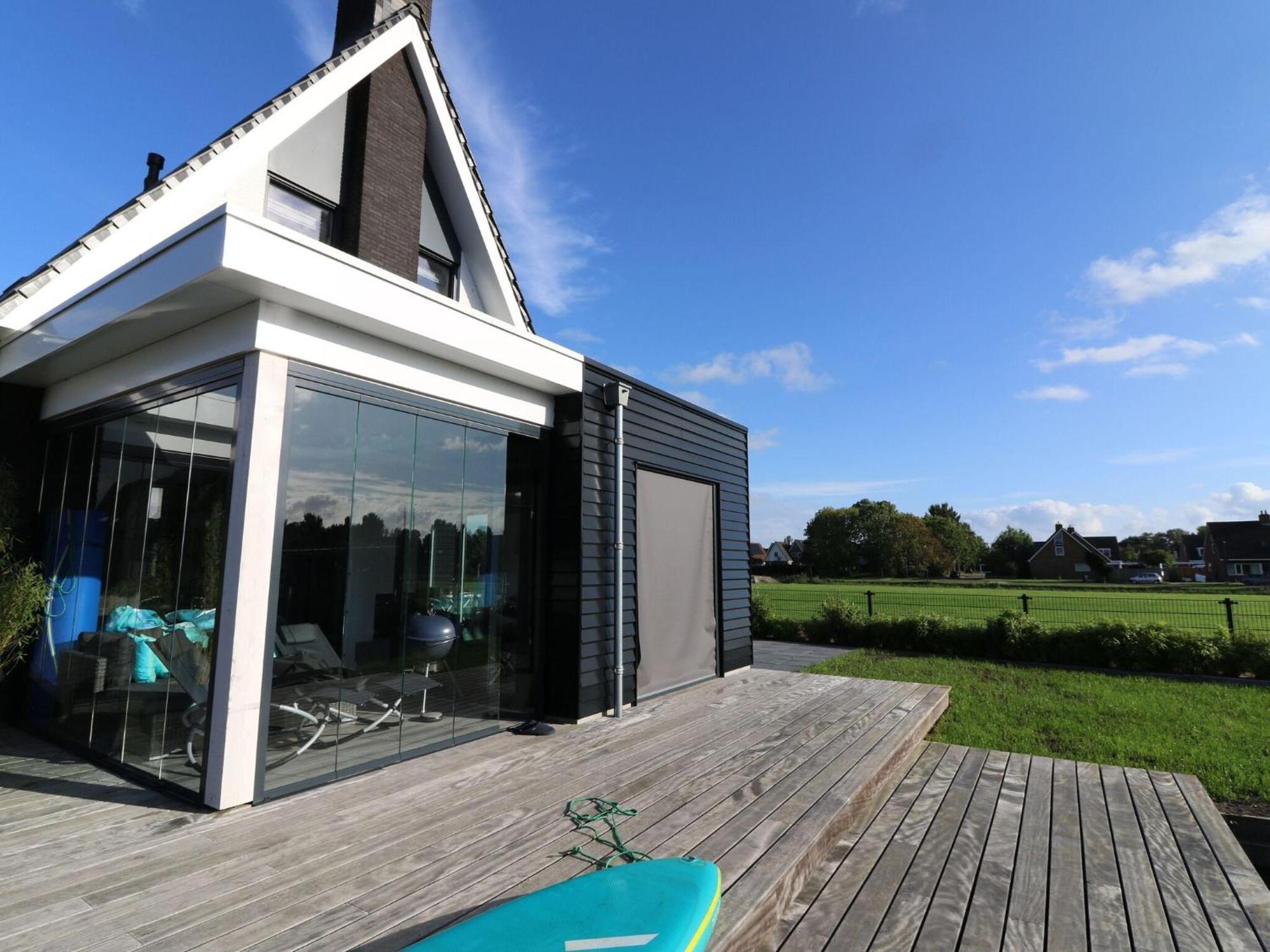 Peaceful Villa On The Water In Stavoren Exteriér fotografie